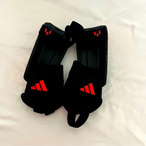 Youth Adidas Bundle of (2) Shin Guards Messi Soccer Blue/White, Orange/Turquoise - Picture 6 of 7